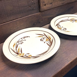 2 Wheat Field Dish Vintage 70&#39;s Cream Pair - Brown and Beige - Dining Decorative