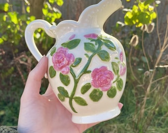Jarra pequeña de cerámica – Jarra floral pintada a mano, USA Pottery
