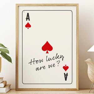 Póster con frase "Qué suerte tenemos" estilo naipe, arte mural moderno con opciones de símbolos para parejas o decoración divertida del hogar, APC-01