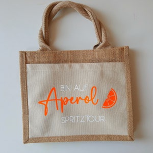 Jutetasche Aperol Spritztour, Tasche Aperol Spritz Tour, Geschenktasche für Getränke, Aperol Spruch in weiß & neon orange Bild 4