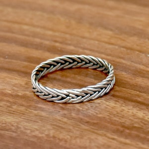 ★TOU★ [Silver925] WE007 Silver twist rope ring Amazon.com: Sterling Silver Twisted Rope Ring: sterling