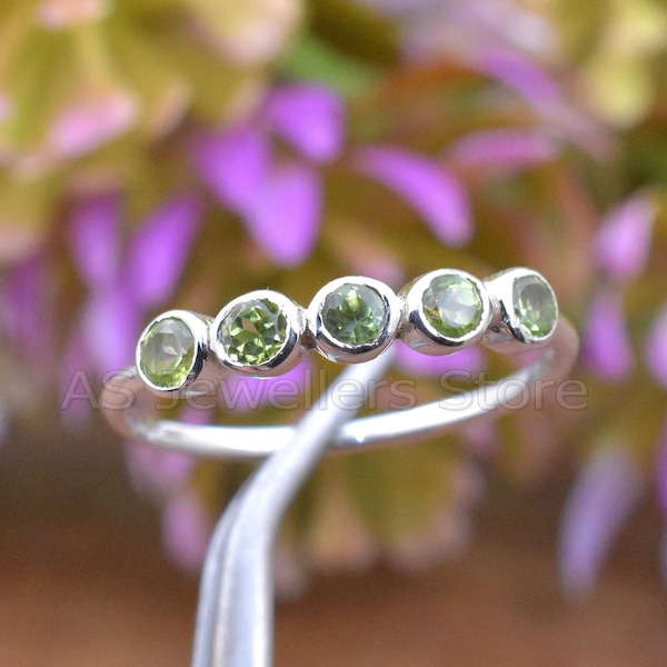 Anillo de peridoto natural, plata de ley 925, banda fina.