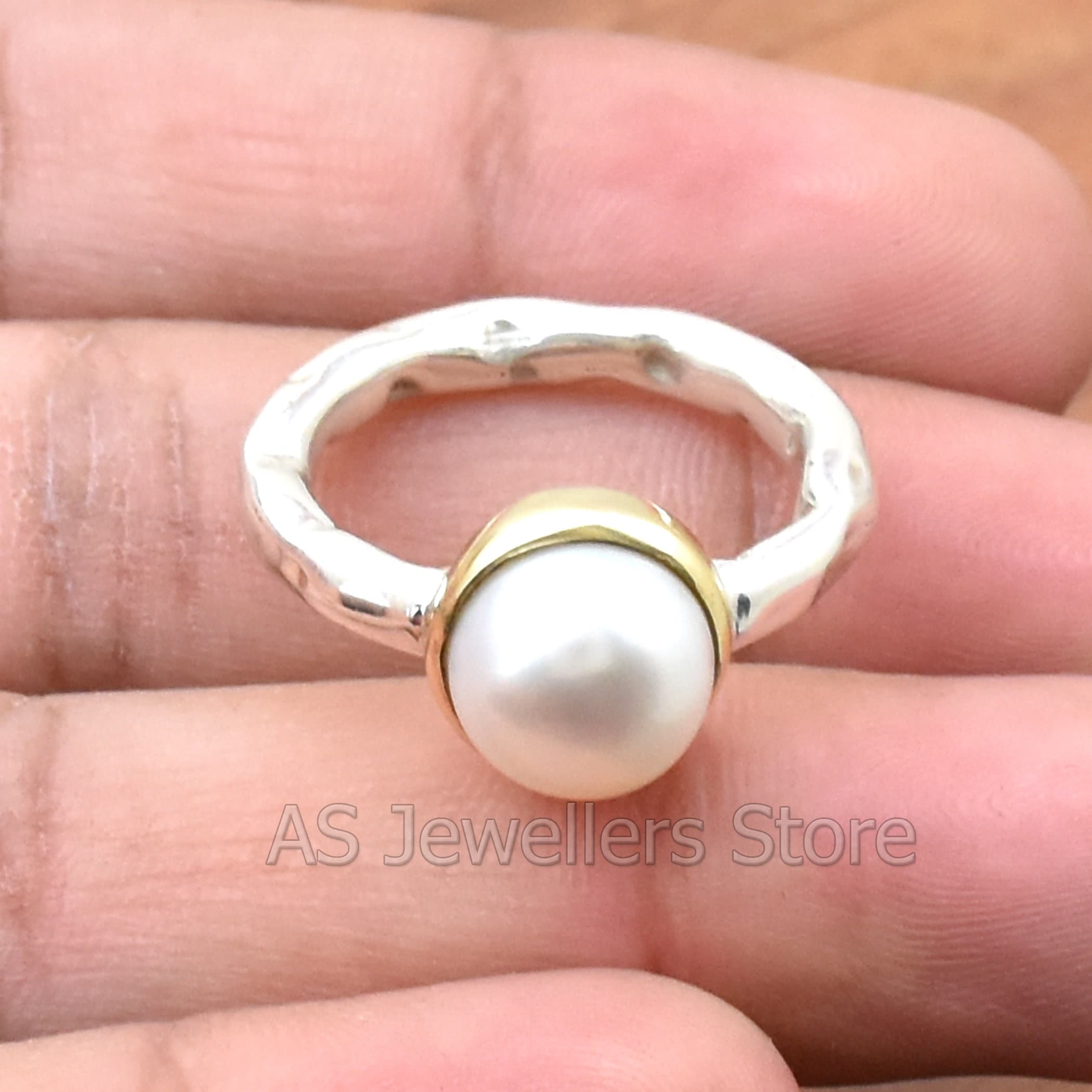 CLARA Pearl Moti 8.3cts or 9.25ratti Adjustable Ring For MEN Sterling  Silver Pearl Ring Price in India - Buy CLARA Pearl Moti 8.3cts or 9.25ratti  Adjustable Ring For MEN Sterling Silver Pearl