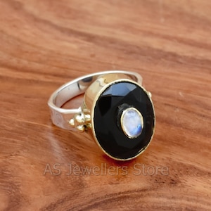 Schwarzer Onyx Mondstein Ring: Handgefertigtes Boho Statement 925 Sterling Silber