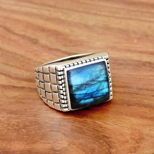 Natürlicher Labradorit-Herrenring: Handgefertigtes 925er Sterlingsilber
