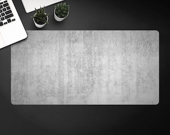 Grijze bureauonderlegger met betonnen structuur, grijze toetsenbordonderlegger, zilveren bureaublad, stenen bureaubeschermmat