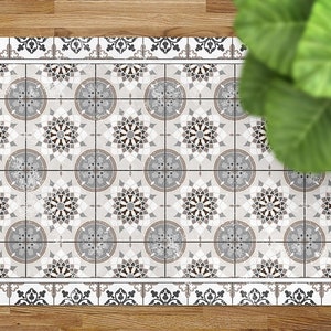 Piastrelle a mosaico marocchine in tonalità beige, tappeto in vinile beige, tappeto in vinile bianco, pavimento in linoleum piastrellato