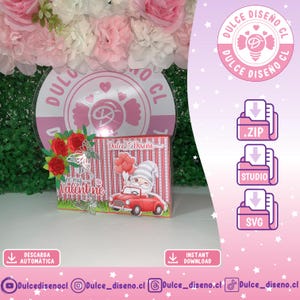 May include: A Valentine's Day-themed design featuring a red convertible driven by a gnome holding heart-shaped balloons. The design includes the text "Be my Valentine" and the brand name "Dulce Diseño CL."