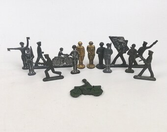21 Figurines Plomb Militaires – Jouets Anciens Coiffures D'époque