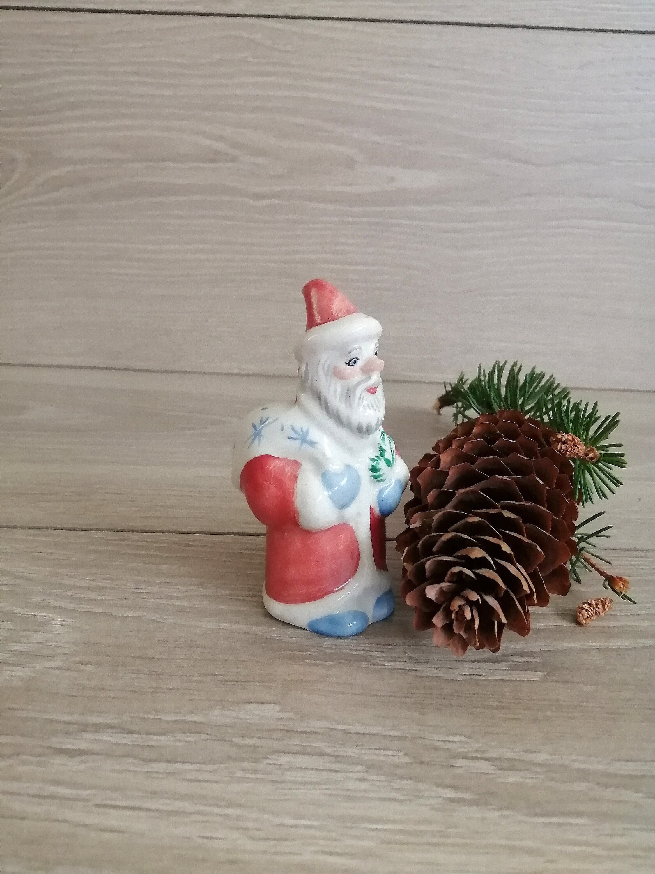 10 cm Miniature Figurine of Santa Claus Bright Festive Elegant Rare Collectible Porcelain Statuette Kyiv Ukranian Porcelain 2000 B-G