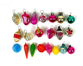 ヴィンテージのミニガラス製クリスマスオーナメント：様々な色と形
