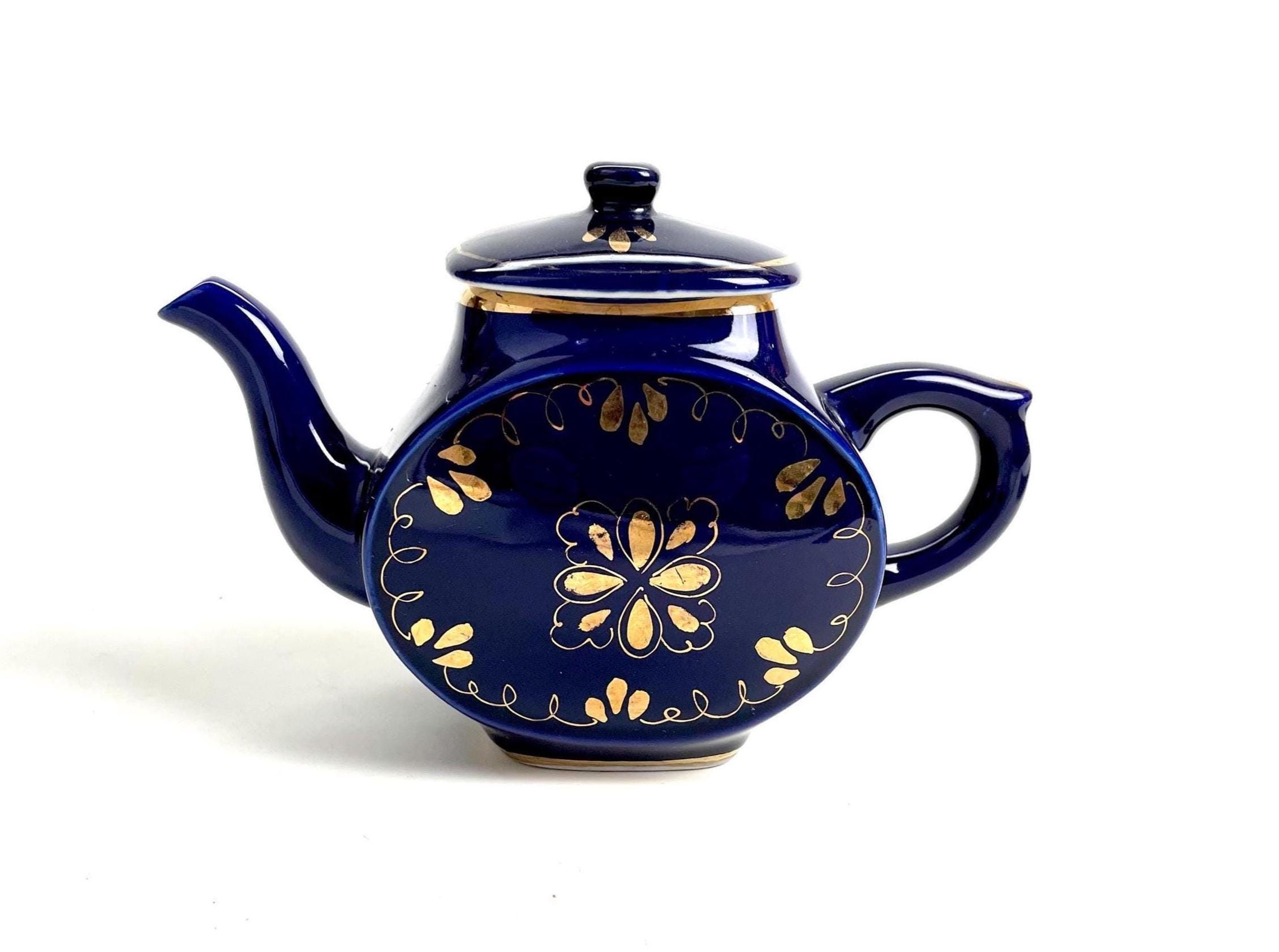 Vintage Soviet Beautiful Porcelain Teapot, Gzhel USSR 1972 - 1985