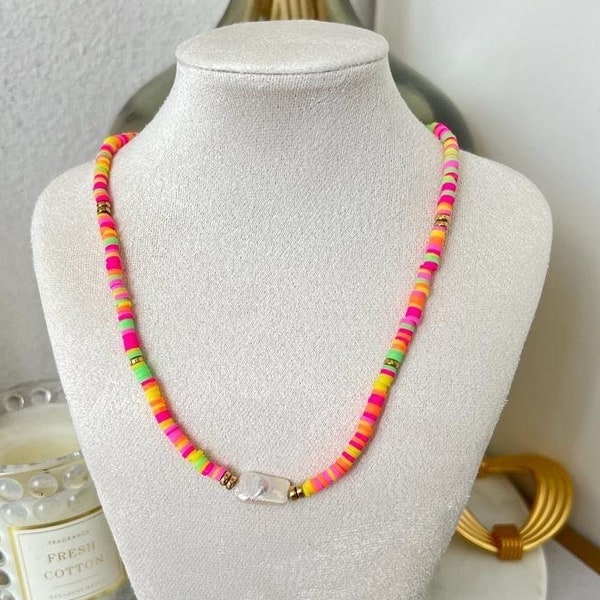 Collier coloré, Collier festival, collier fantaisie, collier femme, collier couleur, collier d’été, collier plage