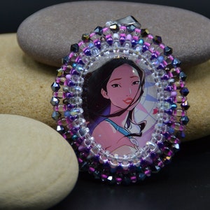 Collana disney POCAHONTAS Principessa Cartoons cartoni animati Disney Princesses ciondolo pendente incastonato a mano charms indiana