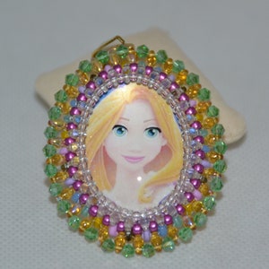 collana disney RAPUNZEL RAPERONZOLO tangled principesse CARTOONS cartoni animati  princesses ciondolo charms compleanno laurea natale