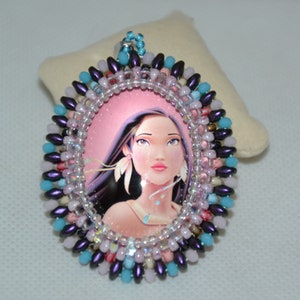 Collana disney POCAHONTAS Principessa Cartoons cartoni animati Disney Princesses ciondolo pendente incastonato a mano charms indiana