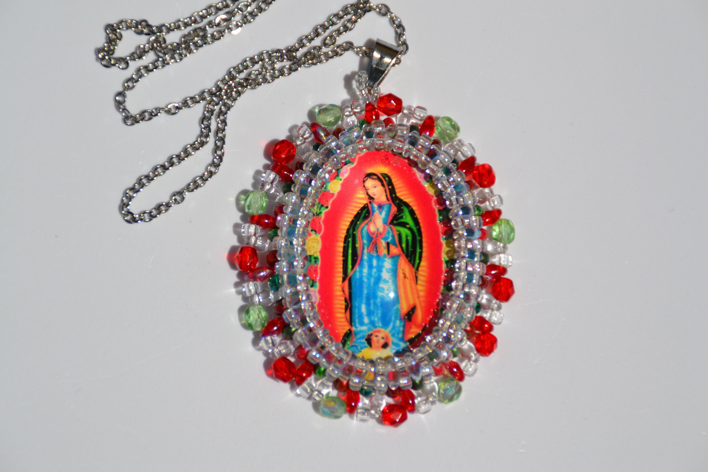Sumpgle Acciaio inossidabile Virgen de Guadalupe Ciondolo Religioso Titanio Acciaio Vergine Maria Collana Gioielli Divini
