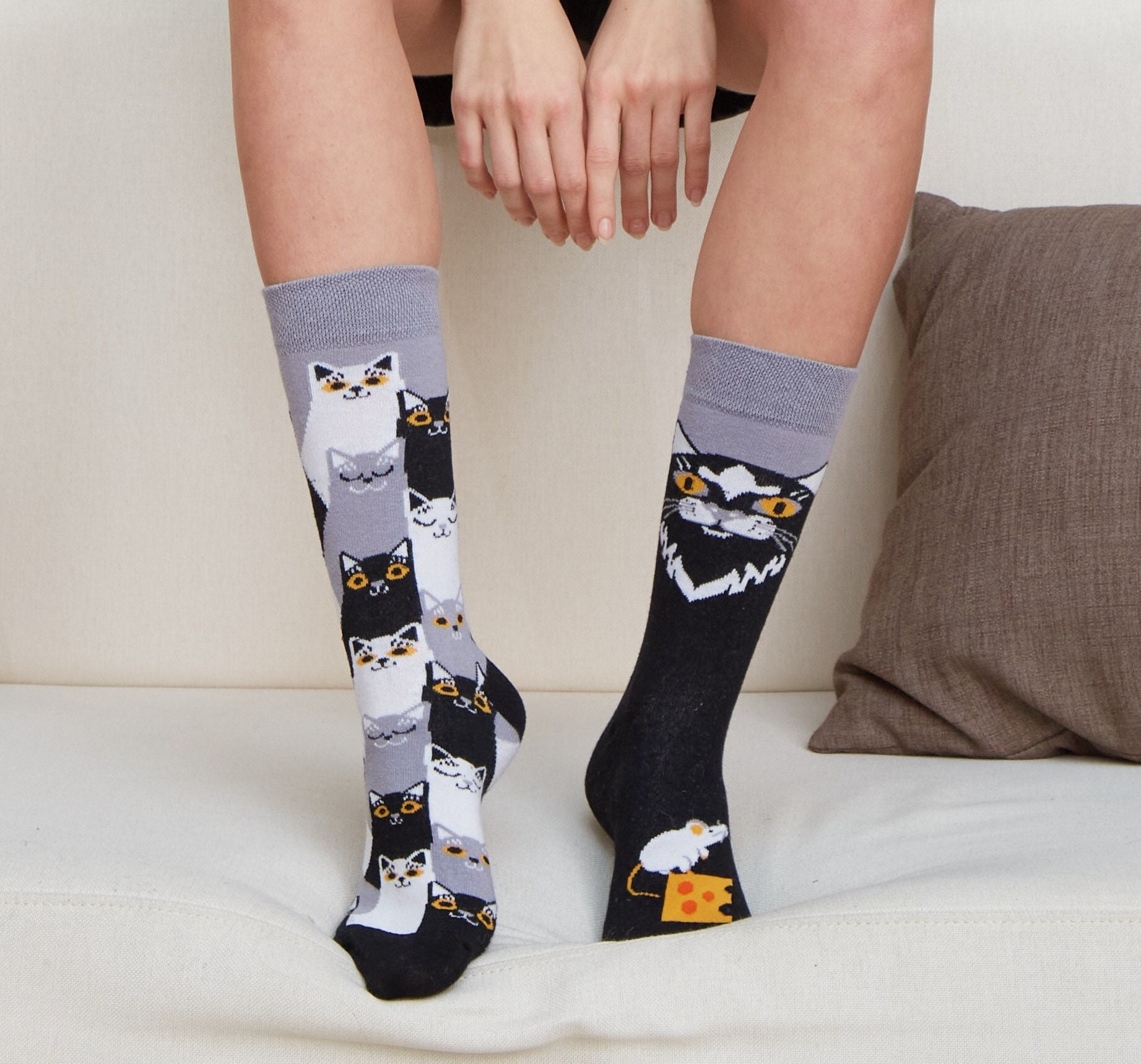 Sitting Pretty Cat Socks for Women - Linen