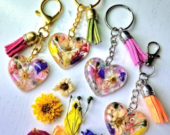 Handmade Confetti Heart Resin Keyring/ Real flower Petals/Rainbow colours Botanical Charm