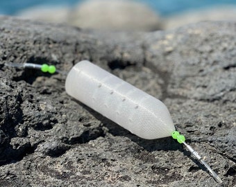 Feeder for pellets or groundbait for deep bottom fishing