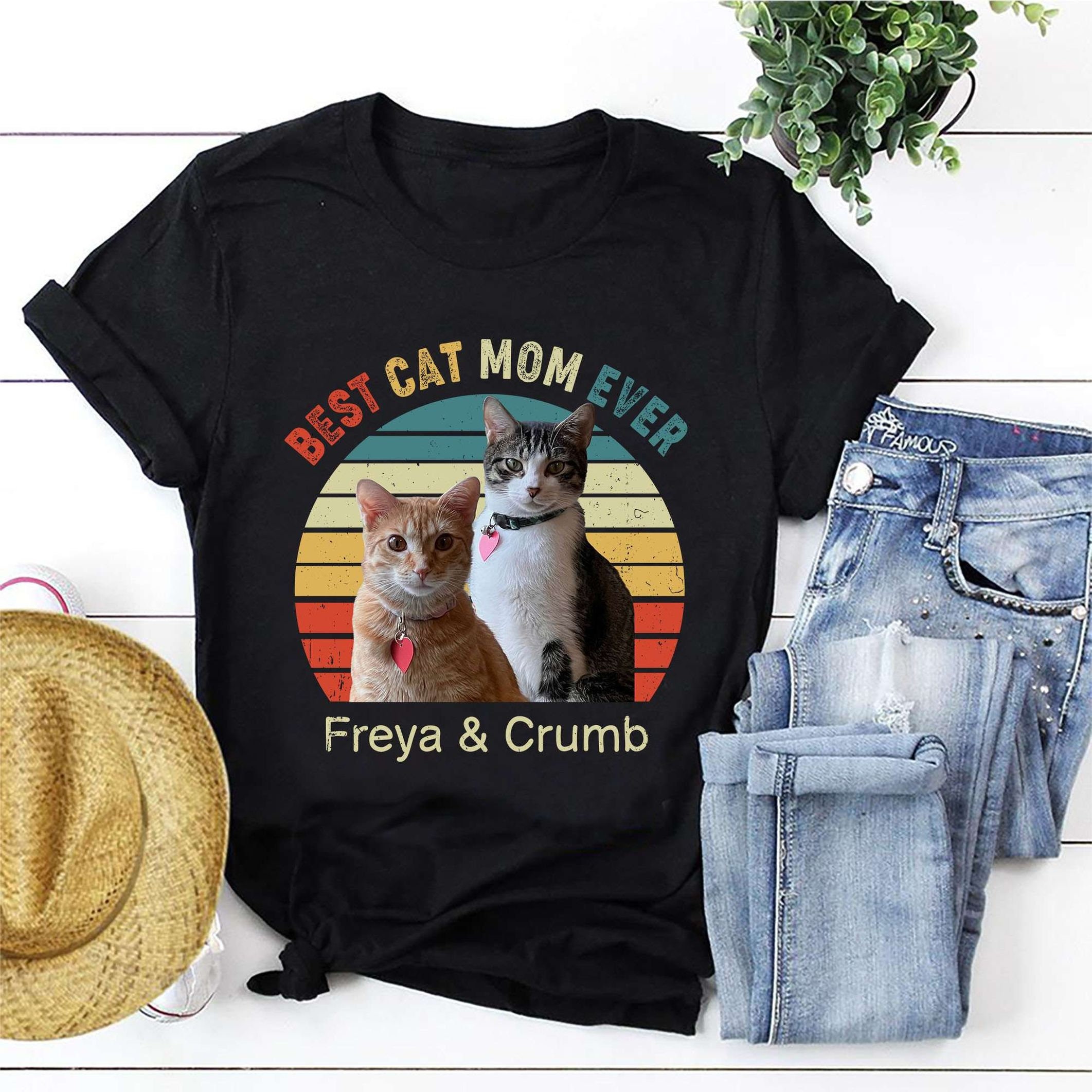 Discover Personalized Best Cat Mom Ever Retro Vintage Shirt, Funny Mom And Cat Name Shirt