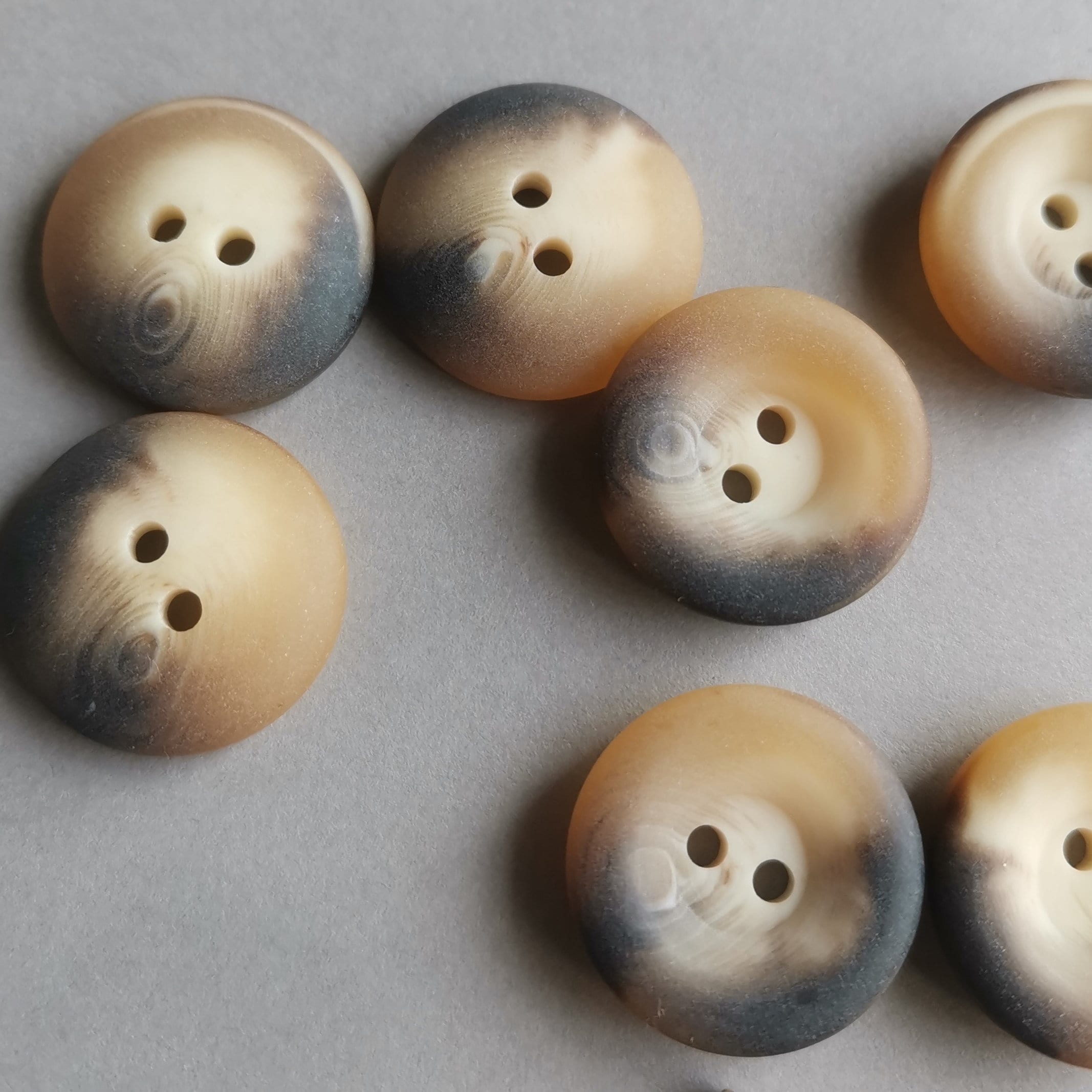 6pcs Brown Beige Mottled Buttons 20mm (13/16