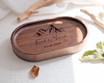 Custom Couple Name Wood Ring Dish, Personalized Wedding Ring Dish, Engagement Ring Holder, Anniversary Gifts, Wedding Gift, Anniversary Gift