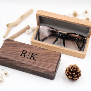 Personalized Wood Eyeglasses Box, Portable Eyeglasses Case, Student's Glasses Case, Engraving Wooden Eyeglass Holder, School Season Gift