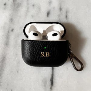 Gepersonaliseerde lederen tas voor AirPods 1,2,3,4 en Pro 1, 2 leren hoes, premium lederen hoes met monogram, op maat gegraveerde AirPods-hoes
