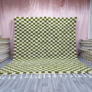 BEAUTIFUL BENIOURAIN RUG,Moroccan Berber checkered rug,Handwoven Rug,Tribal Area Rug,Large dark green and creamy white