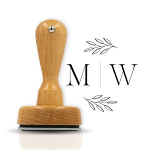 Personalisierter Holzstempel Made in Germany - Hochzeitsstempel mit optionalen Stempelkissen - Initialen Stempel