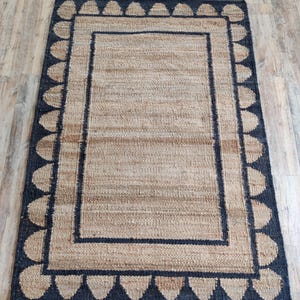 Scallop Handwoven Jute Hemp Rug, Bordered Black Design Hemp Rug, Jute Hemp Area Rug, Modern Rug, Reversible Hemp Rugs, Jute Hemp Runner Rug