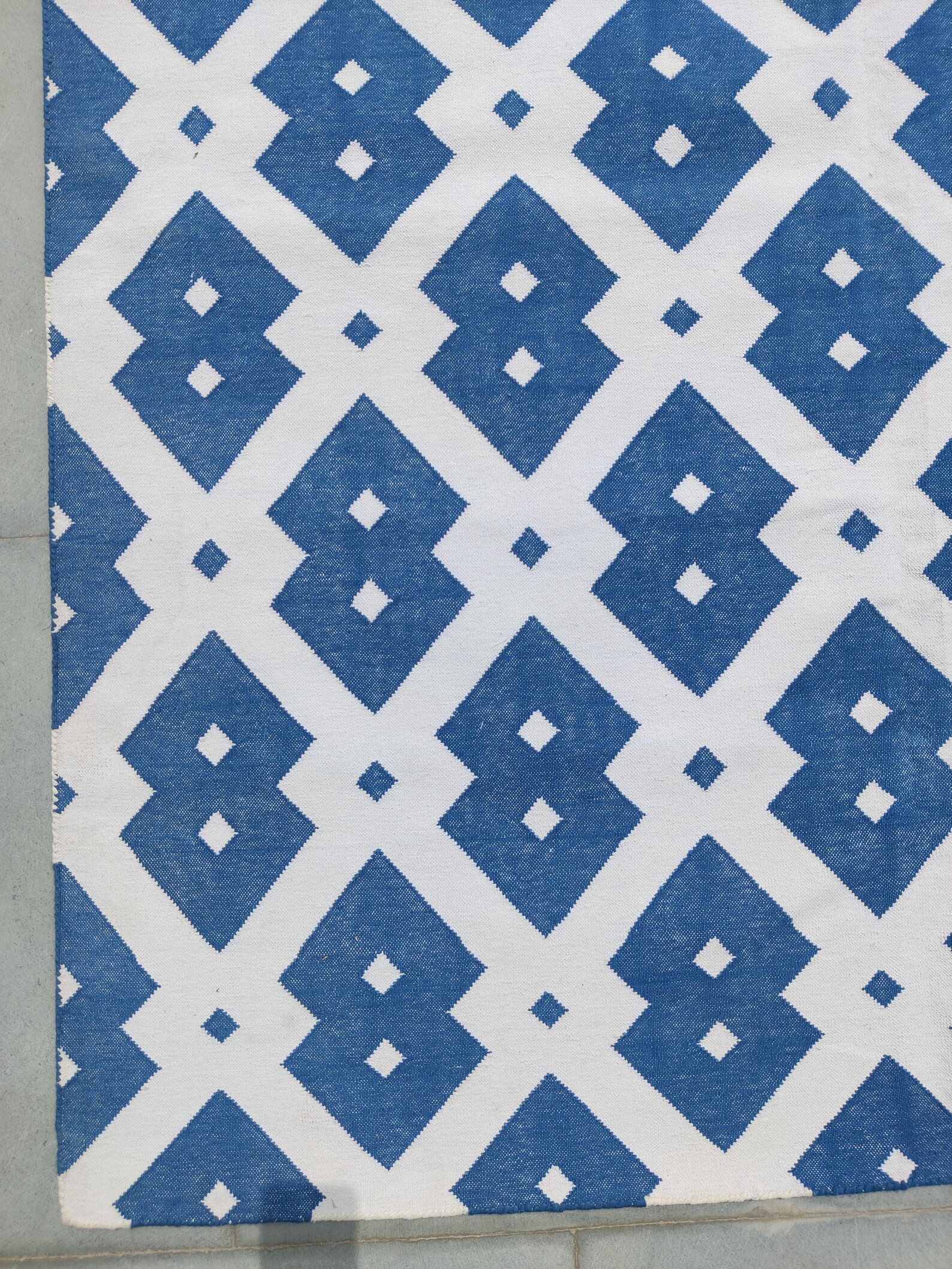 Handwoven Cotton Dhurrie Rug, Diamond Geometric Pattern Rug, Modern ...