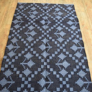 Alfombra moderna tejida a mano de tejido plano, 8 x 10 pies, color azul oscuro, alfombras para dormitorio y sala de estar, alfombras de tamaño personalizado, alfombra reversible. imagen 1
