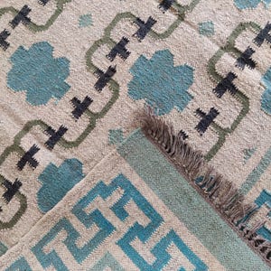 Blue And Green Rug, Jute Kilim Reversible Rug, kilim Dhurrie Rug, Handwoven Jute kilim Rug,  Bedroom Kilim Rug, Traditional jute Area rug