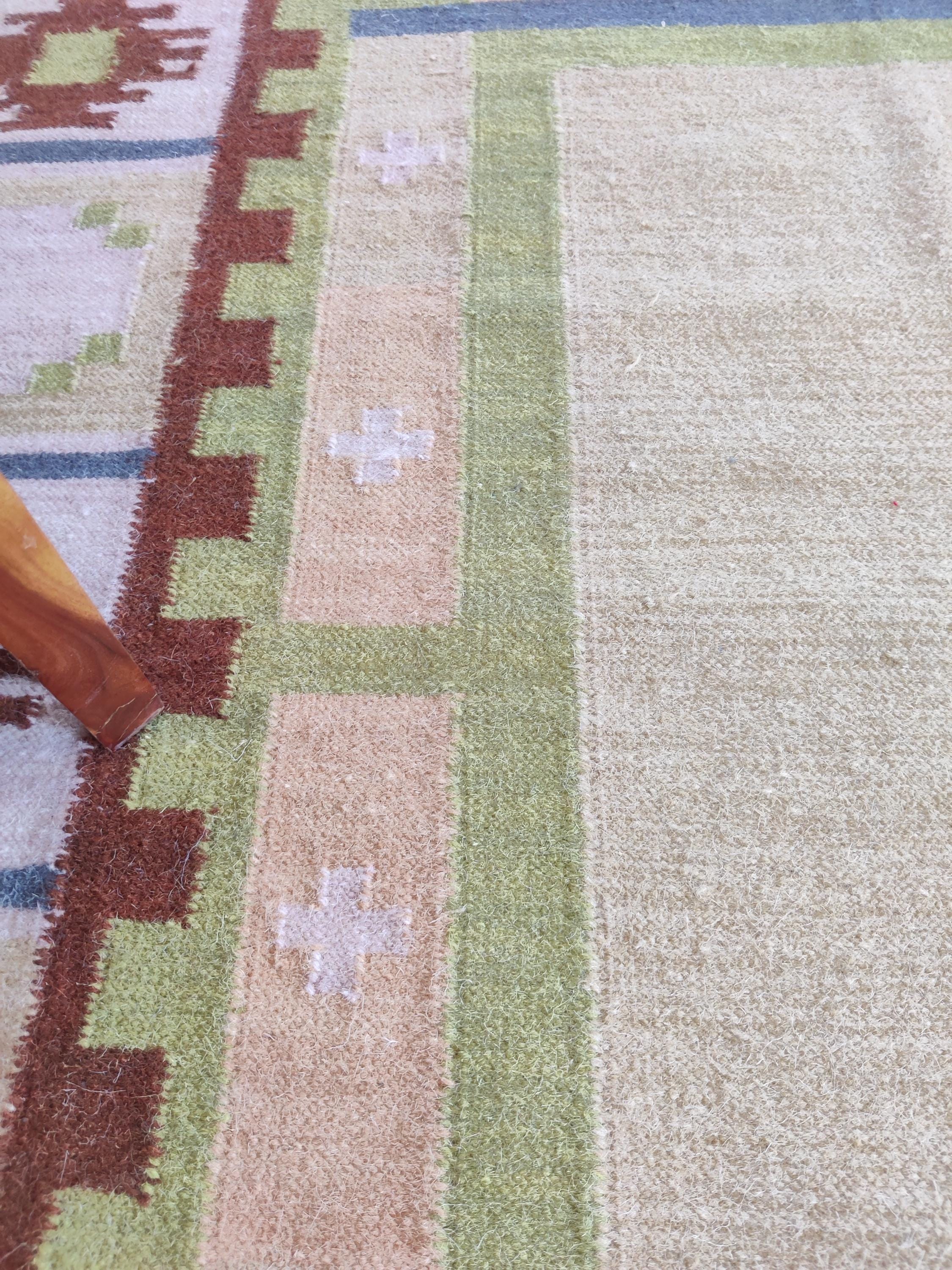 幾何学模様の手織りウールラグ モダンなマルチカラーデザインラグ、手織りの幾何学模様のウールラグ