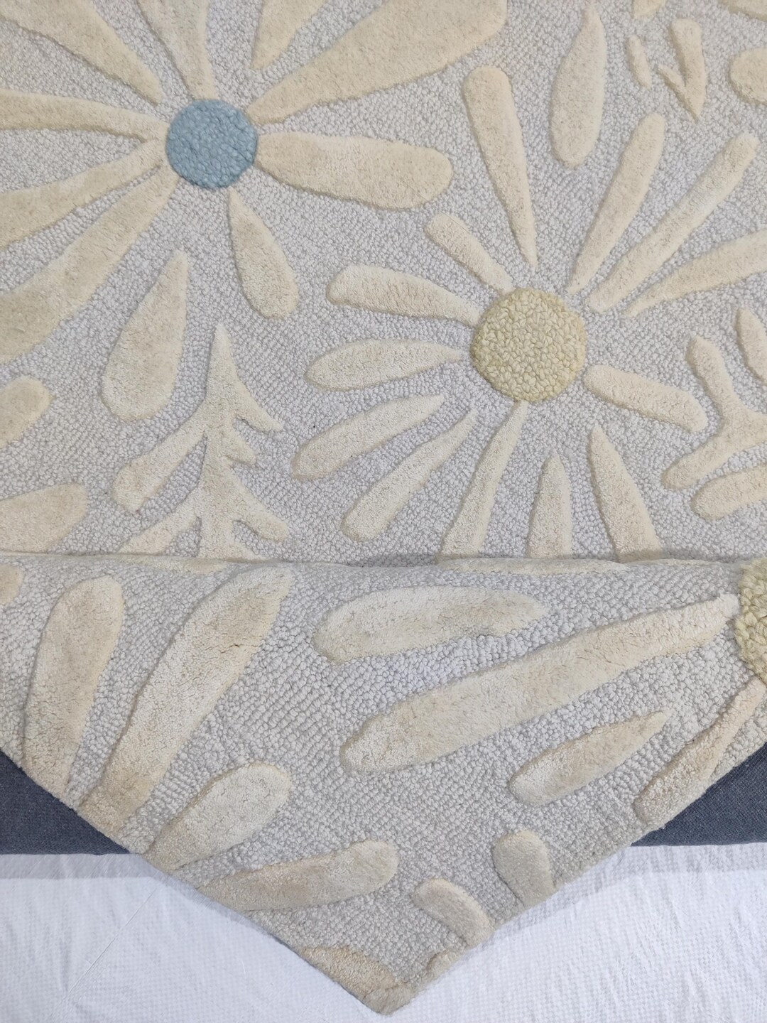 Hand Tufted Wool Floral Rug, Beige Botanical Area Rug, Modern Handmade ...