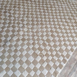 Berber Beige Rug, Moroccan Checkered Rug,  Beni Ourain Rug, Custom Moroccan Rug, Wool Checkered Rug, Wool Rug 8x10, Checker Board Rug, Gift, Beige And White Checkered Rug, Berber Rug, Wool Moroccan Rug, Rugs For Bedroom, Rugs For Living Room,Area Rug