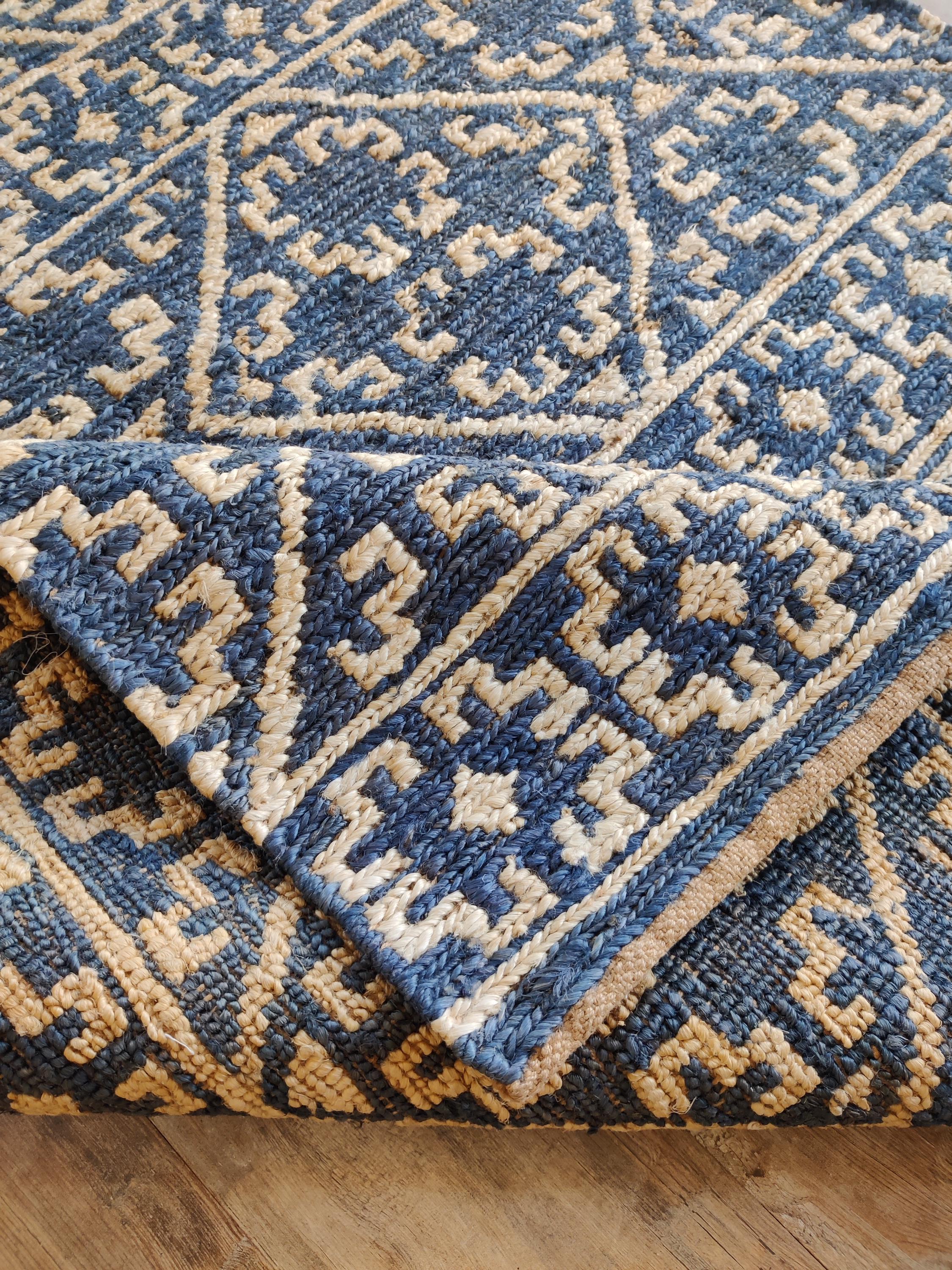 Modern Traditional Geometric Area Rug, Durable Design, Natural Jute ...