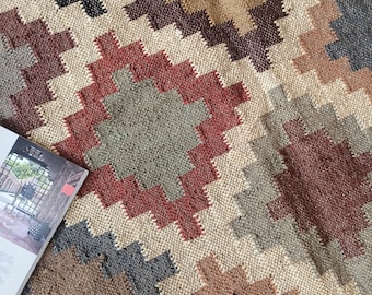 Wool Jute Rug - Handwoven Kilim Dhurrie Area Rug, Traditional Home Decor, Handmade, Perfect Gift Traditional Geometric Design Kilim Rug