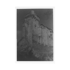 Stampa in gelatina d'argento bianco e nero su carta RC lucida //Castello Liechtenstein Austria // Fotografia analogica
