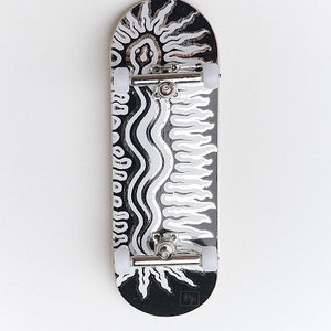 Professional Wooden Fingerboard Custom PapaPower Snake silver Foil 32mm
