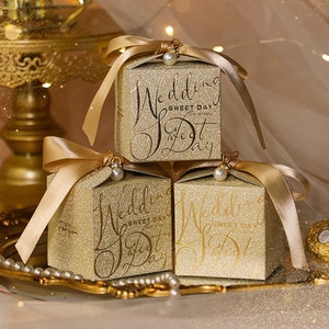 Dazzling Gold Wedding Favor Box with Pearl and Ribbon, 20pcs 50pcs Luxurious Gold Silver Square Favor Boxes with Sparkle Glitter for Wedding