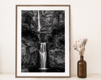 Multnomah Falls Oregon Black and White Photo Wall Art, Waterfall Landscape Art, Oregon Photography, Home Decor, Photography Printable