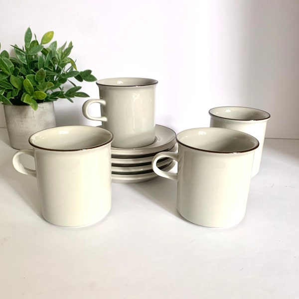 Vintage Mugs Arabia Finland Set 4  and Saucers “Fennica”