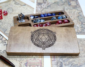 Caja y bandeja de dados de madera DND hecha a mano para Dungeons & Dragons, accesorios de juego grabados a medida, regalo para DM o GM.