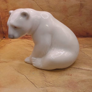 Vintage Lladro Polar Bear Figurine – Hand Made Porcelain Collectible image 8