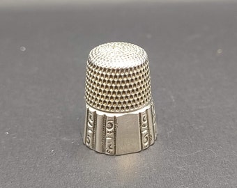 Dedal antiguo de plata esterlina – Protector de dedos coleccionable y ornamentado