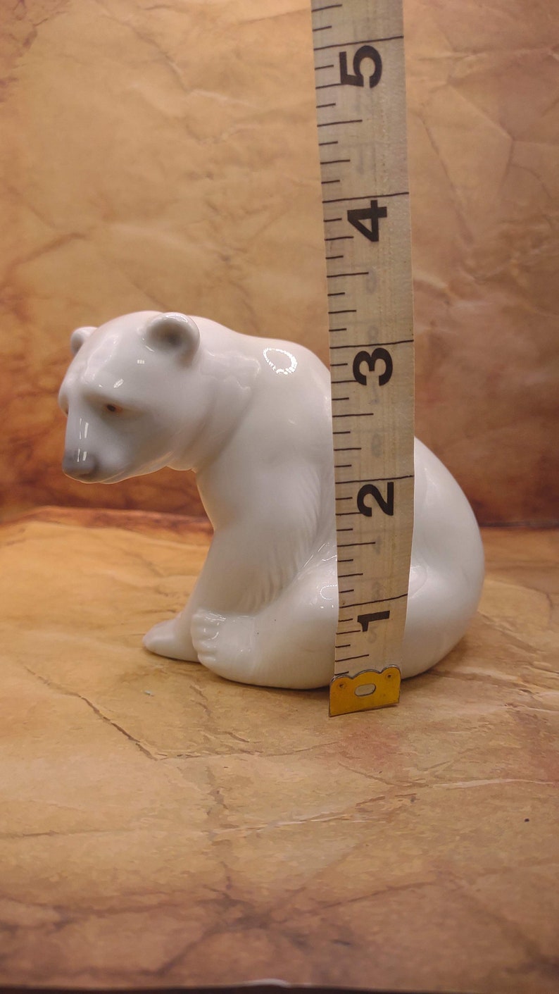 Vintage Lladro Polar Bear Figurine – Hand Made Porcelain Collectible image 10