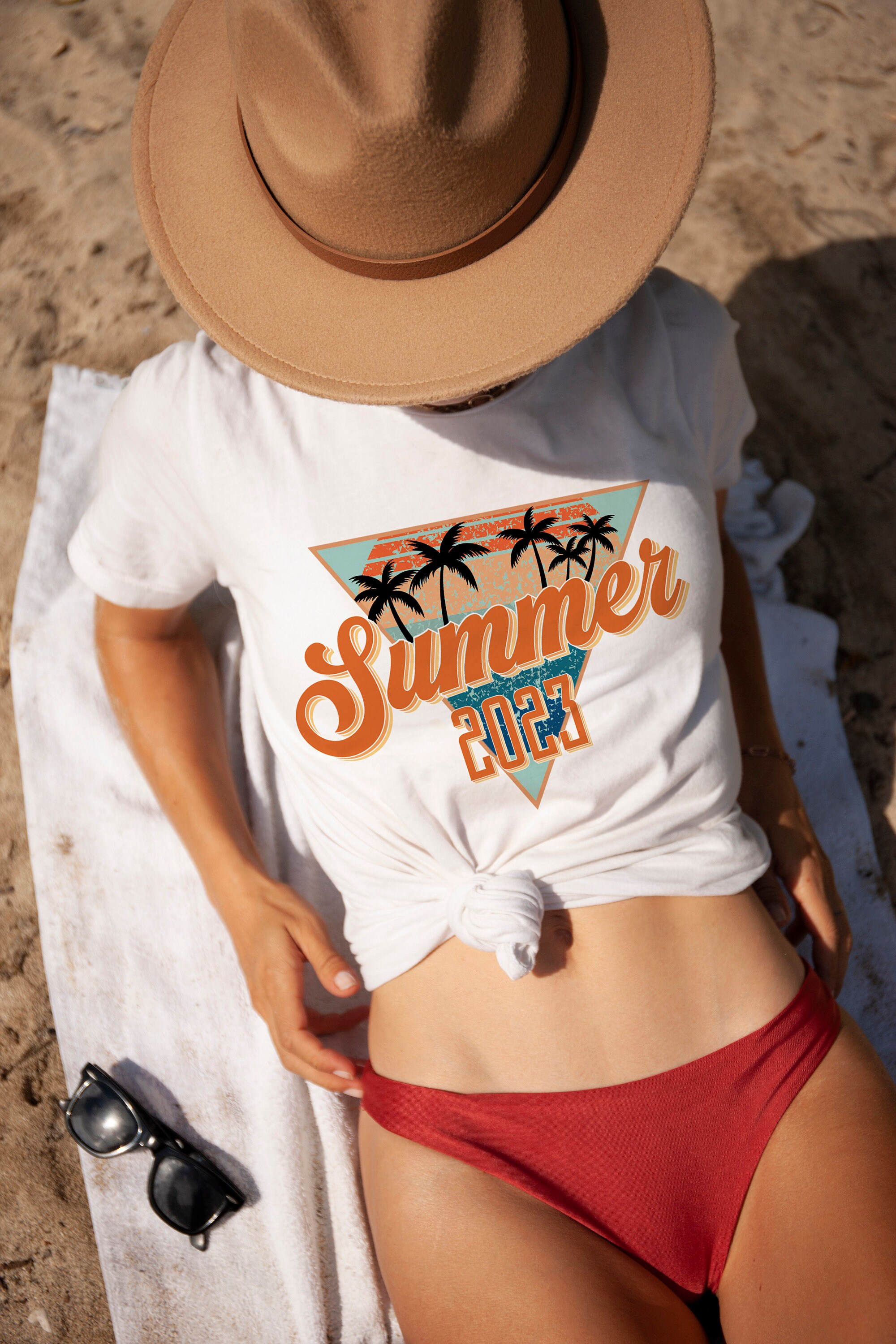 Summer 2023 ( Summer Time ) Gráfico por T-Shirt Pond · Creative